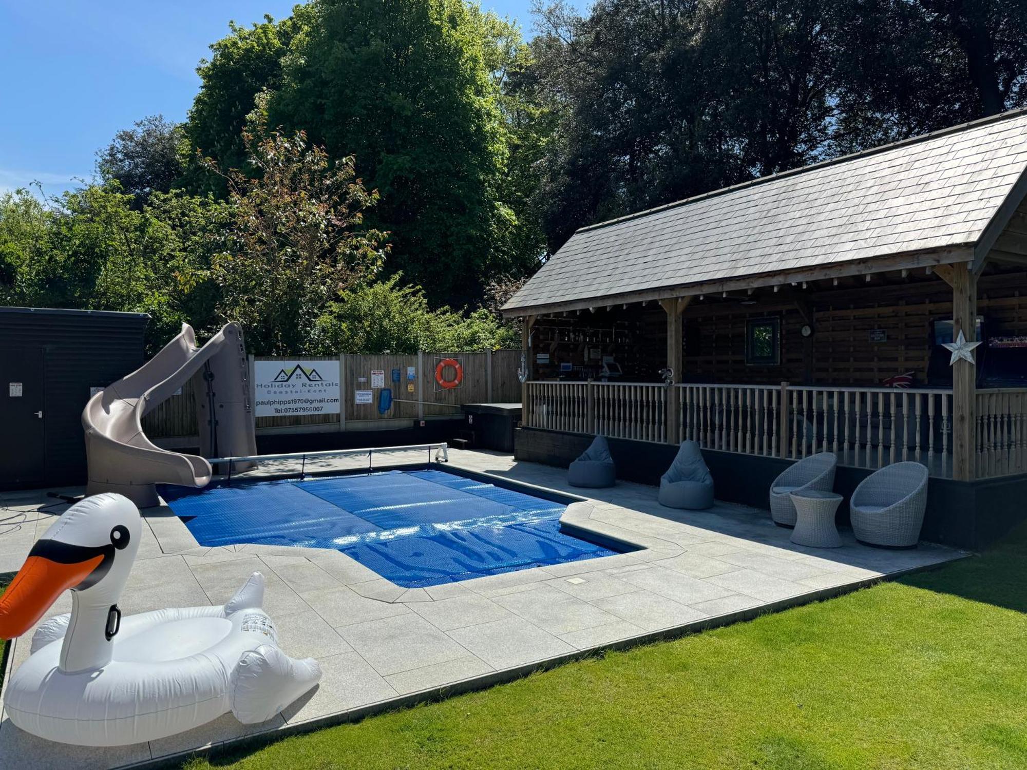 Luxurious Oasis Relax 32C Pool, Jacuzzi Games Bar Villa Deal Exterior photo