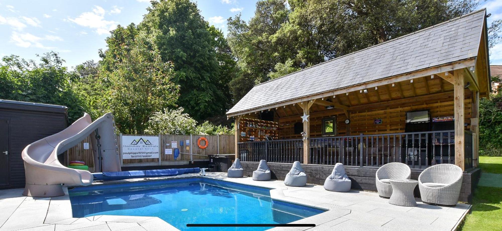 Luxurious Oasis Relax 32C Pool, Jacuzzi Games Bar Villa Deal Exterior photo